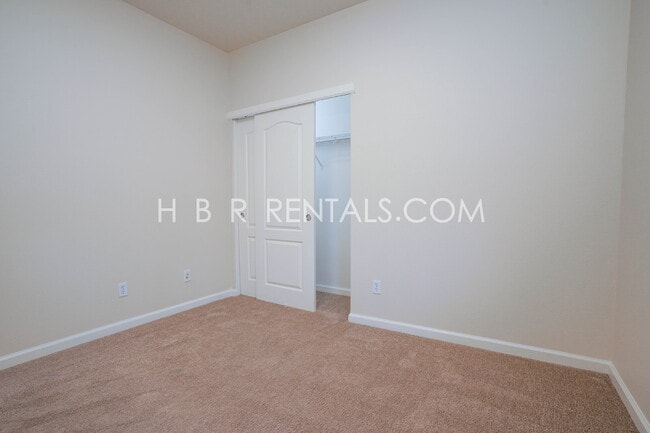 Building Photo - Wicklund Village: Charming 4-Bed Single Story Home in Mountain House Spacious Corner Lot