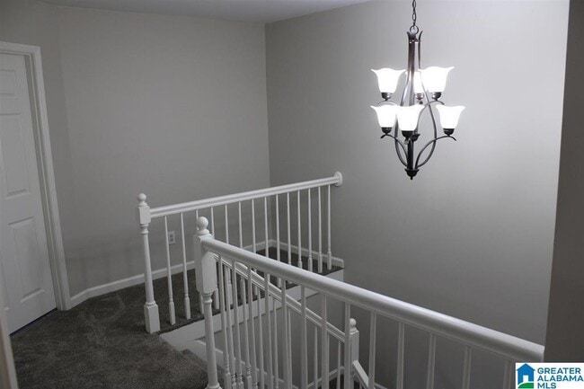 Building Photo - 805 Hillsboro Ln
