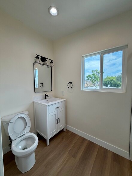 Building Photo - 8965 San Juan Ave