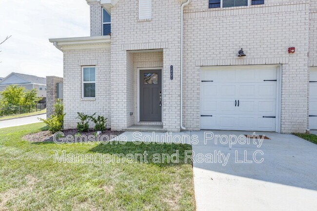 Primary Photo - 204 Douglas Bend Rd