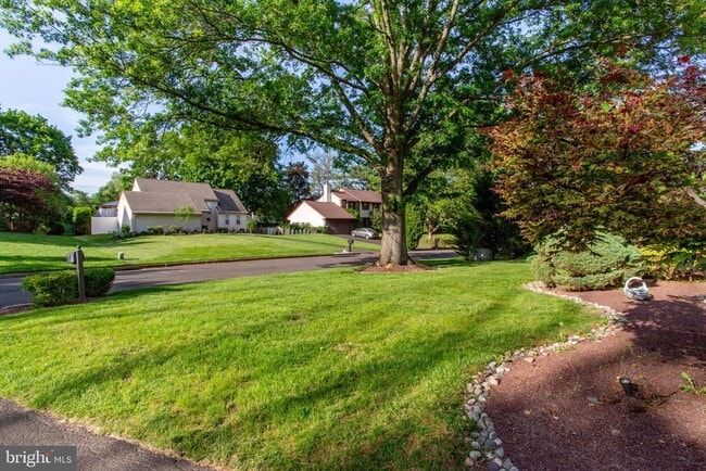 Building Photo - 19 Seton Hill Ct