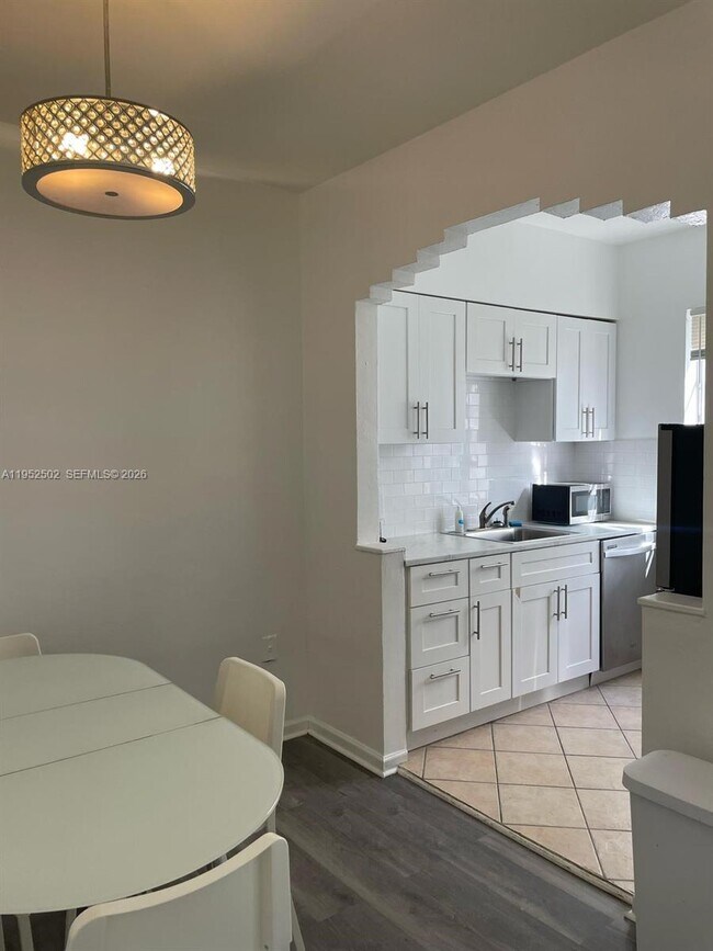 Building Photo - 1611 Euclid Ave