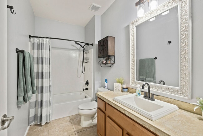 Building Photo - 11904 W Farmall Dr