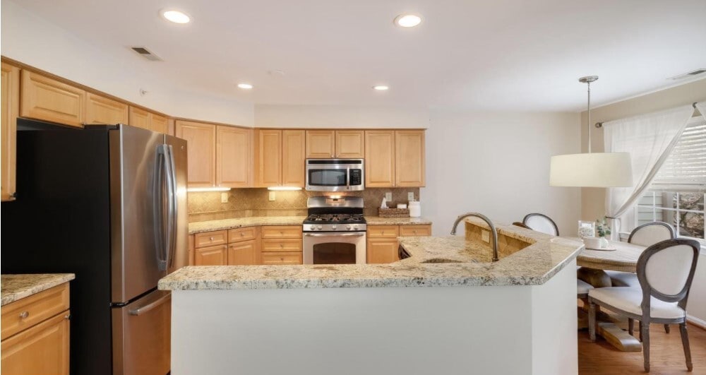 Building Photo - 102 Crossroads Dr