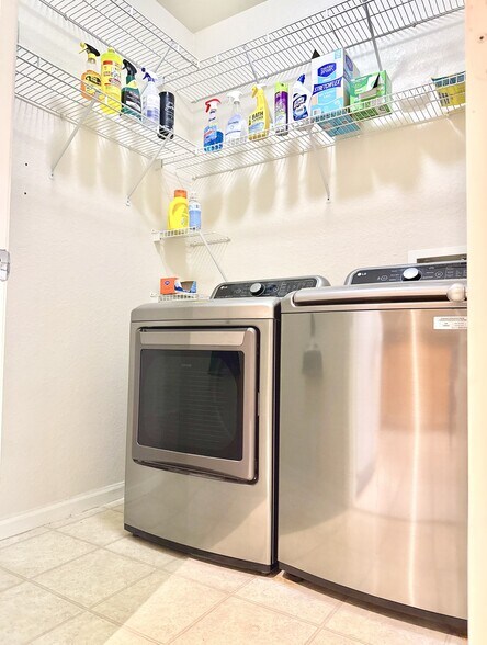 Laundry Room - 5125 Palm Springs Blvd