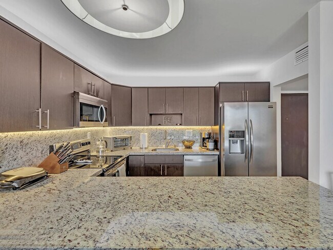 Building Photo - 1421 S Ocean Blvd