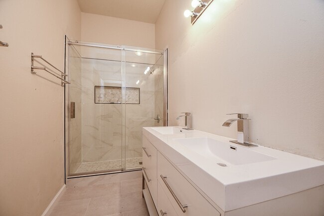 Building Photo - 24019 Hackberry Creek Dr