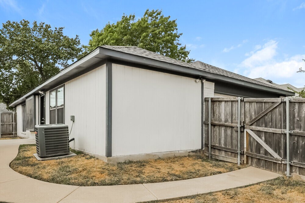 Building Photo - 522 Chancellorsville Dr