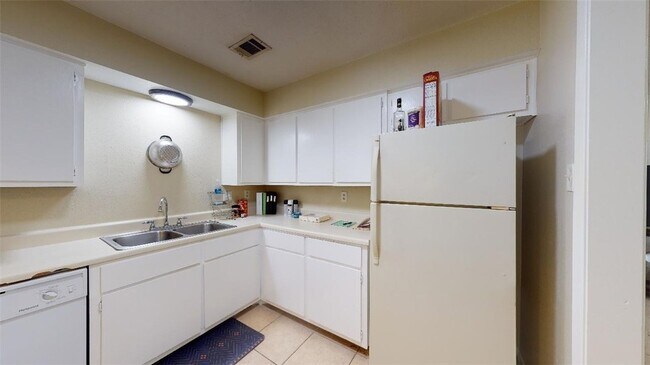 Building Photo - 1809 Treehouse Trail