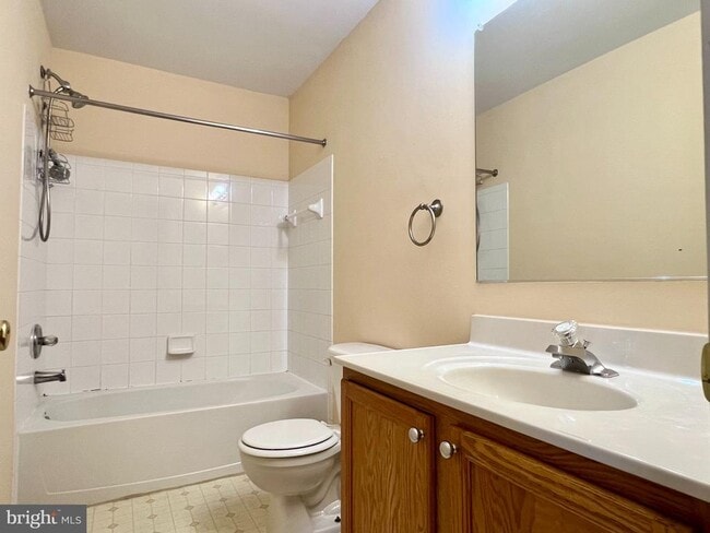 Building Photo - 15720 Palermo Terrace