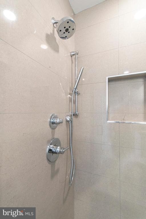 Building Photo - 814 N Uber St