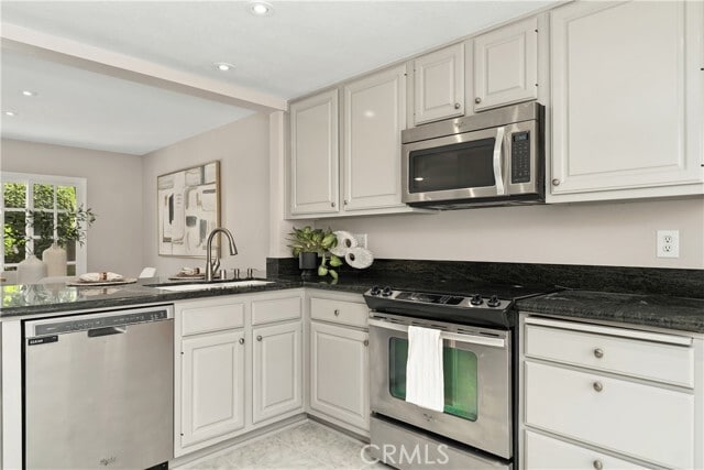 Building Photo - 8405 Sweetwater Cir