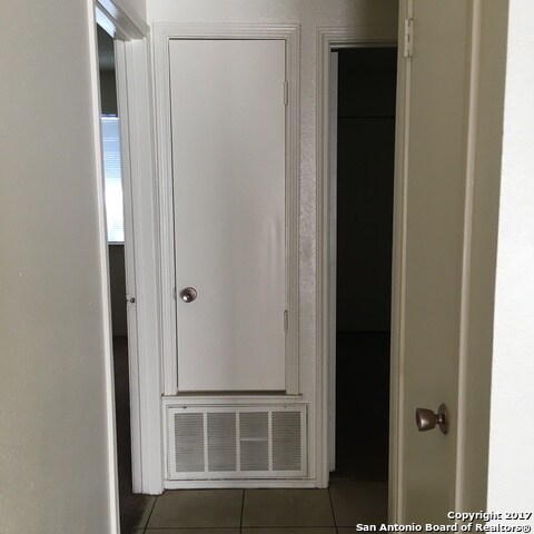 Building Photo - 5011 Sommerdale