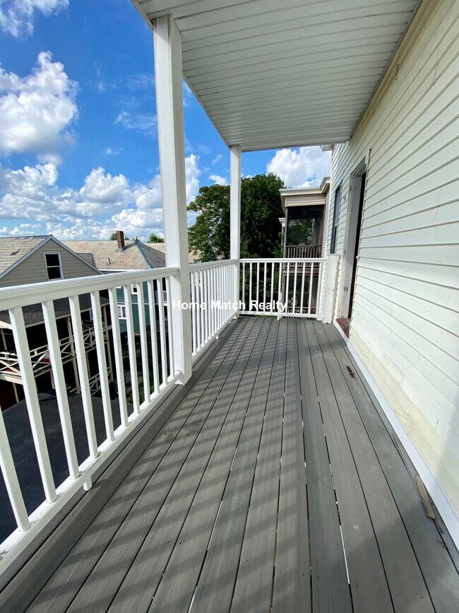 Building Photo - 14 Belknap St