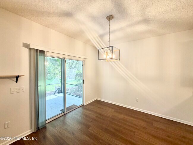 Building Photo - 1720 Cross Pines Dr