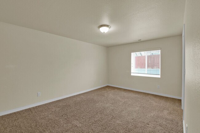 Building Photo - Ranch style home with 6 Bedrooms - 3 Bathrooms - 2 Car Garage - $2,650!