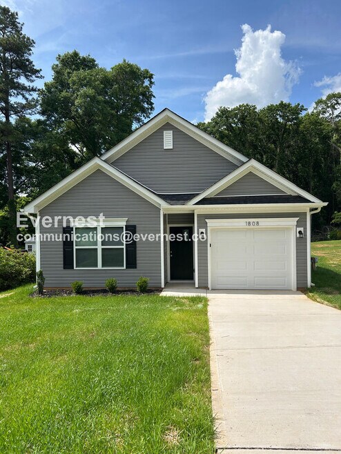 Building Photo - 1808 Hemlock Ave