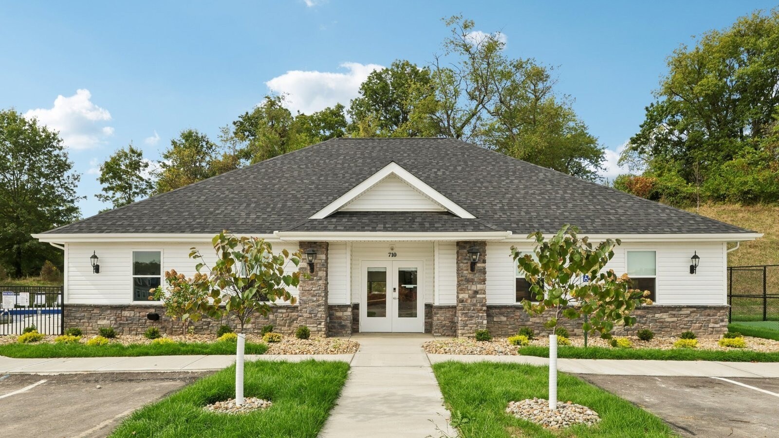 Building Photo - 695 Olivia St