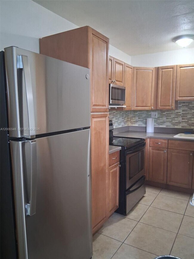 Building Photo - 4444 SW 67th Ave