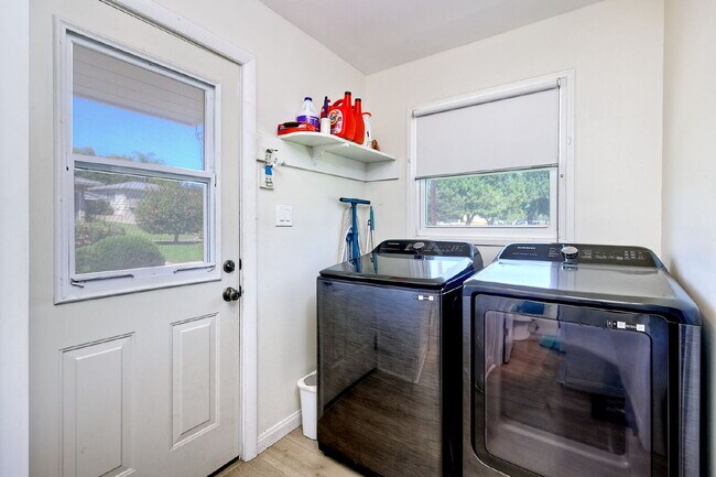 Building Photo - Beautifully Renovated La Mesa Home with 2-Car Detached Garage!
