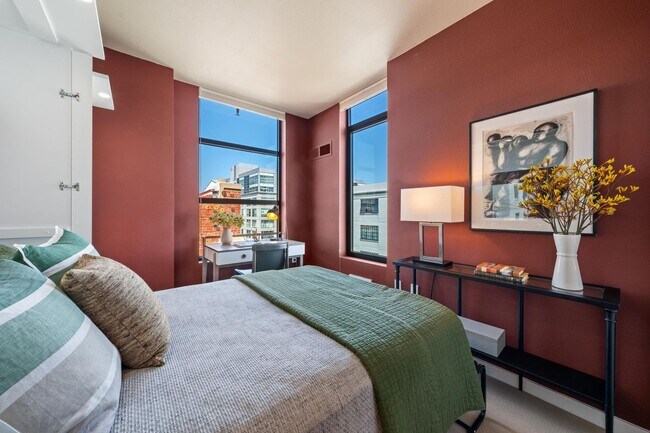 Building Photo - Refined Urban Condominium at Jack London S...