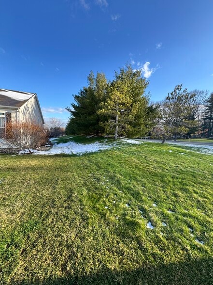 Building Photo - 18025 Lisbon Dr