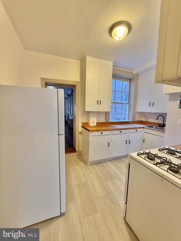 Building Photo - 119 Prince St