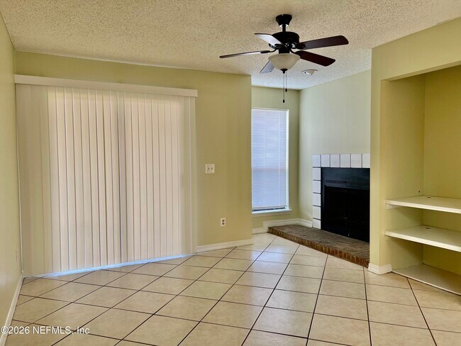 Building Photo - 10200 Belle Rive Blvd