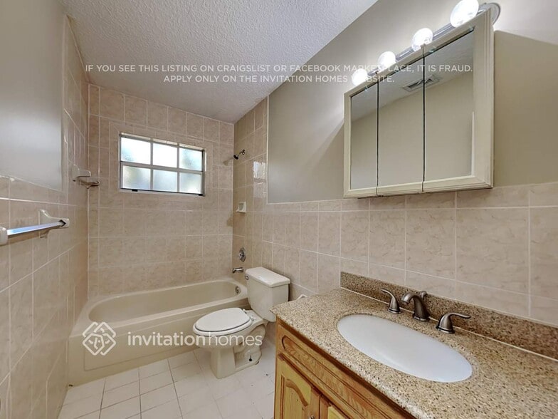 Building Photo - 2016 SW 58th Ct