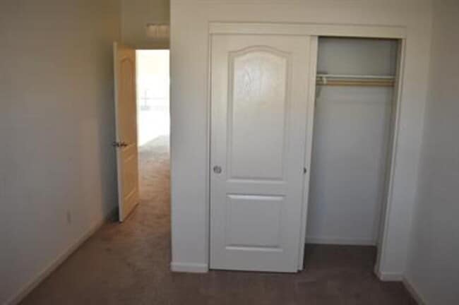 Building Photo - 4297 Lasalle Dr