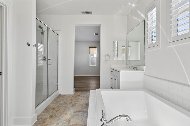 Building Photo - 202 W Tribella Ct