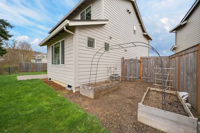 Building Photo - Beautiful 4-Bedroom Camas Home on Quiet Cul-de-Sac | Built in 2020 | Private Backyard