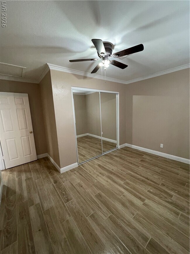 Building Photo - 717 Nectarine Ct