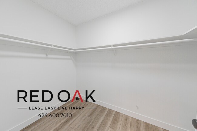 Building Photo - 18545 Clark St