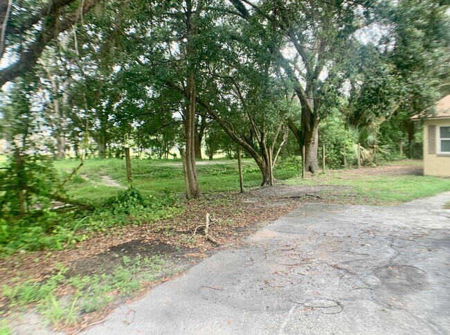 Building Photo - 1114 Birchwood Ct