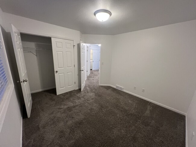 Building Photo - 5970 36th St S