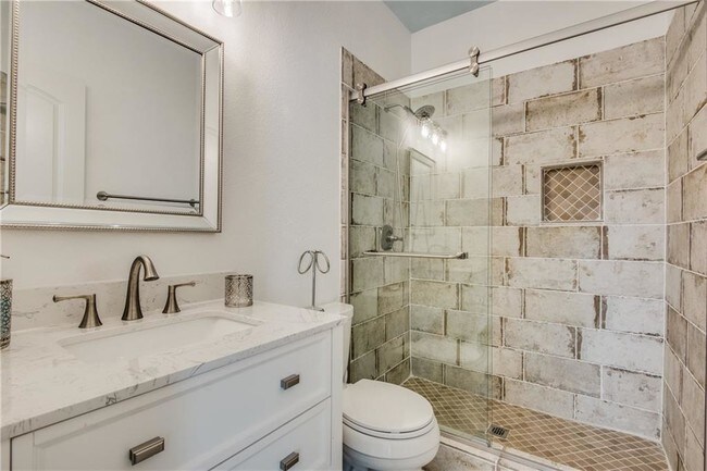 Building Photo - 1503 Biltmore Ln