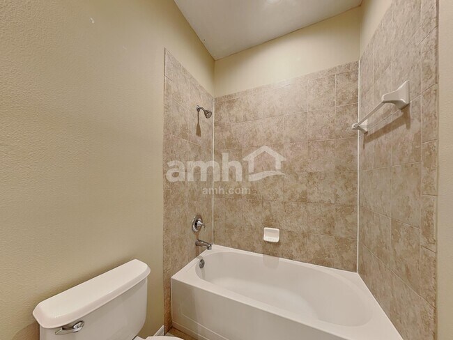 Building Photo - 1942 Beardsley Dr