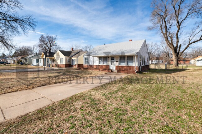 Building Photo - 1723 S Emporia Ave