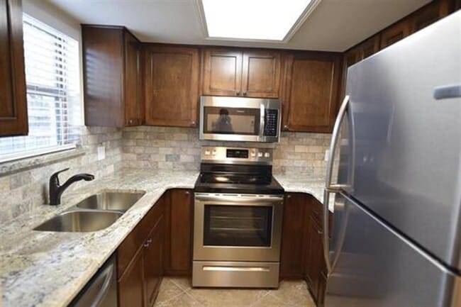 Building Photo - 111 C Rhonda for rent
