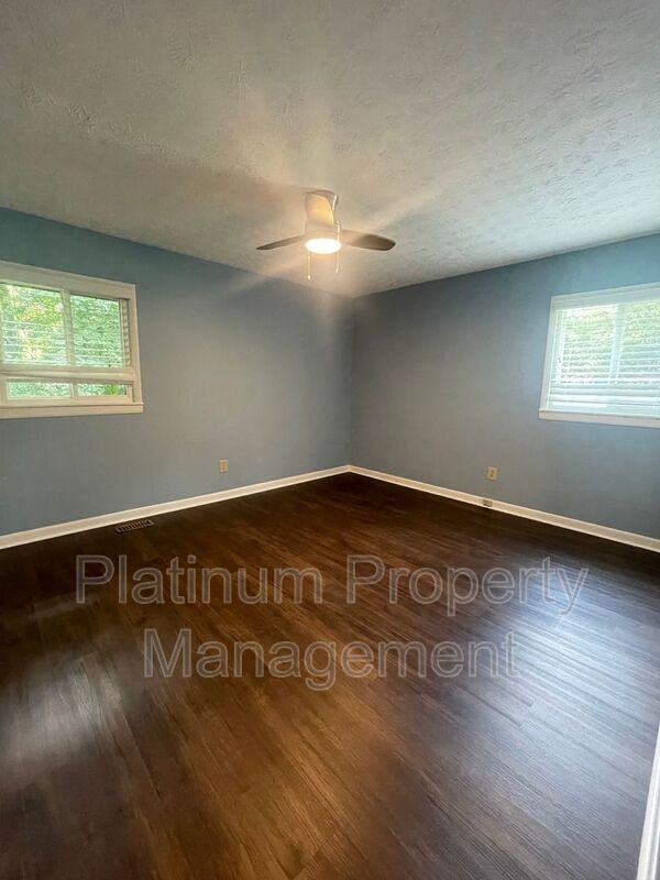 Building Photo - 2564 Timberly Dr SE