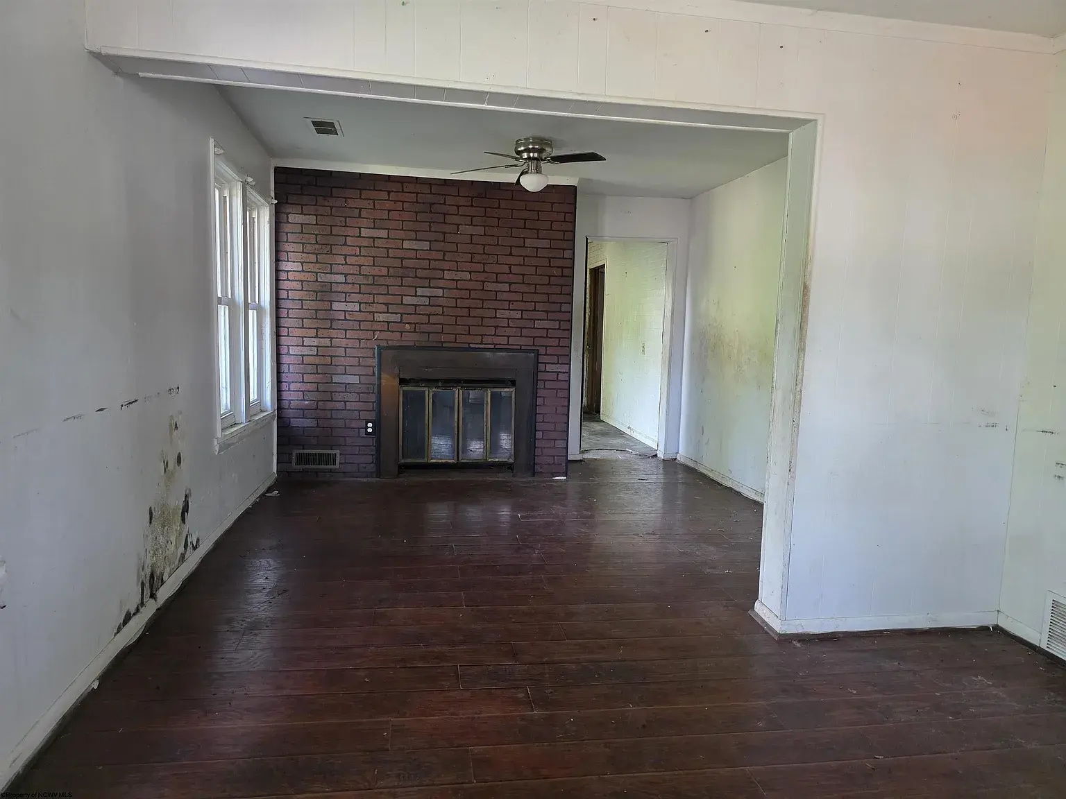 Building Photo - 607 East Ave