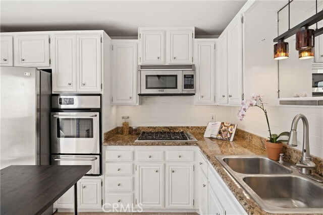 Building Photo - 1140 Manhattan Beach Blvd