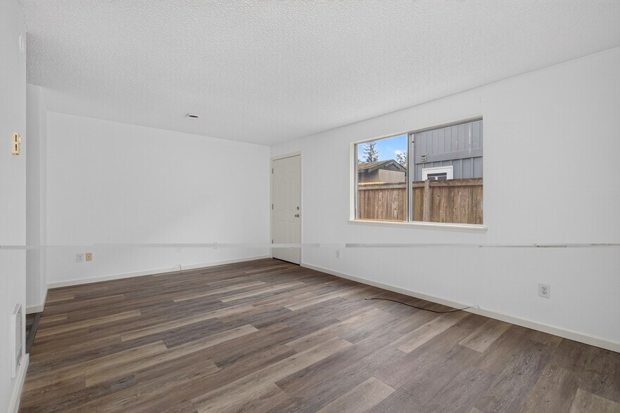 Building Photo - 10332 15th Avenue Ct E