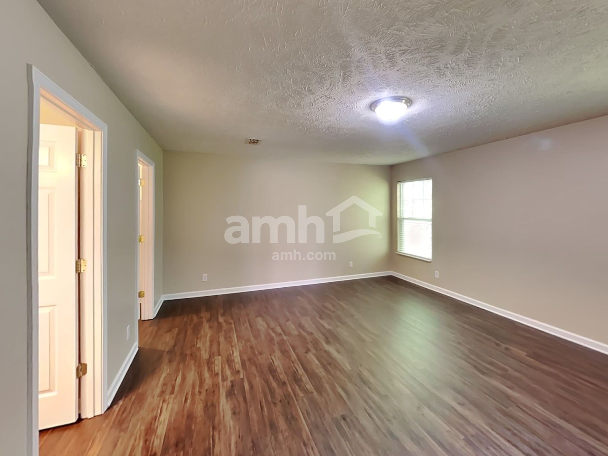 Building Photo - 1032 Lexington Farms Dr
