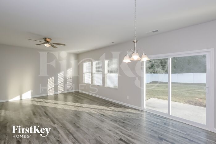 Building Photo - 9629 Hamel St