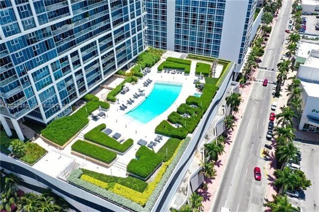 Building Photo - 6899 Collins Ave