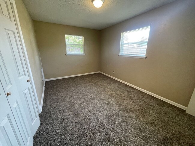 Building Photo - Norman Home For Lease
