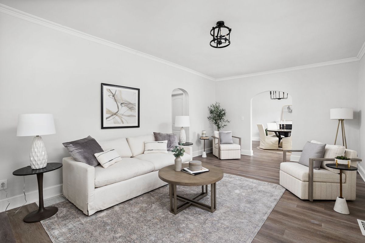 Building Photo - 4001 Broadway St