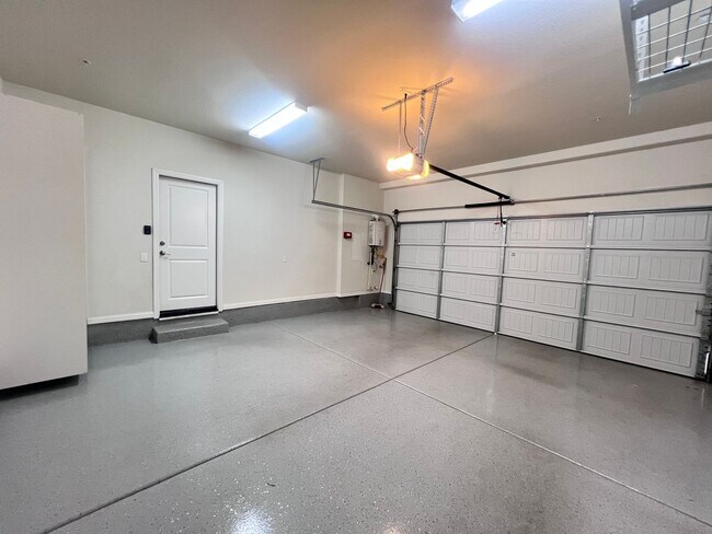 Building Photo - STUNNING 4BD/2.5BA TOWNHOUSE IN WALNUT CREEK!!!